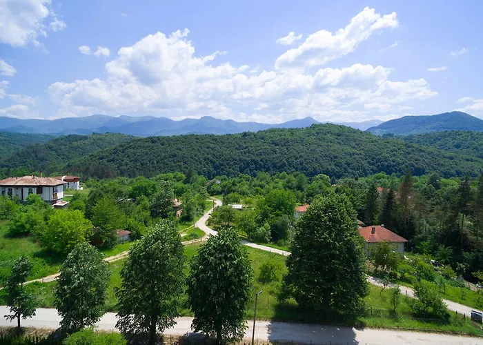 Apriltsi Вилла *